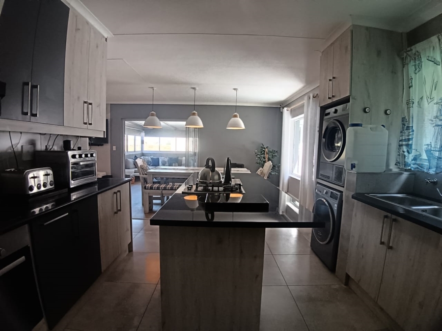 To Let 3 Bedroom Property for Rent in Cola Beach Western Cape